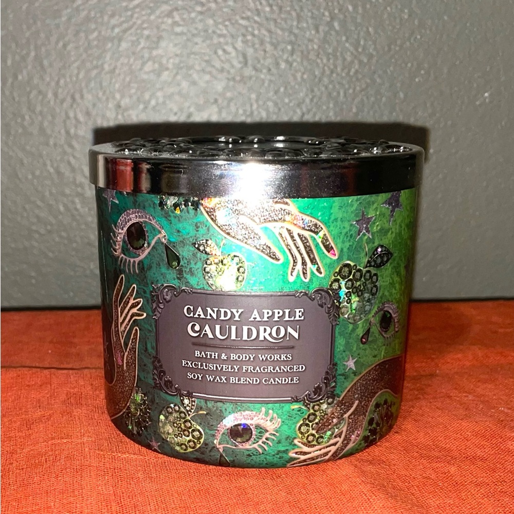 Candy Apple Cauldron Three Wick Candle